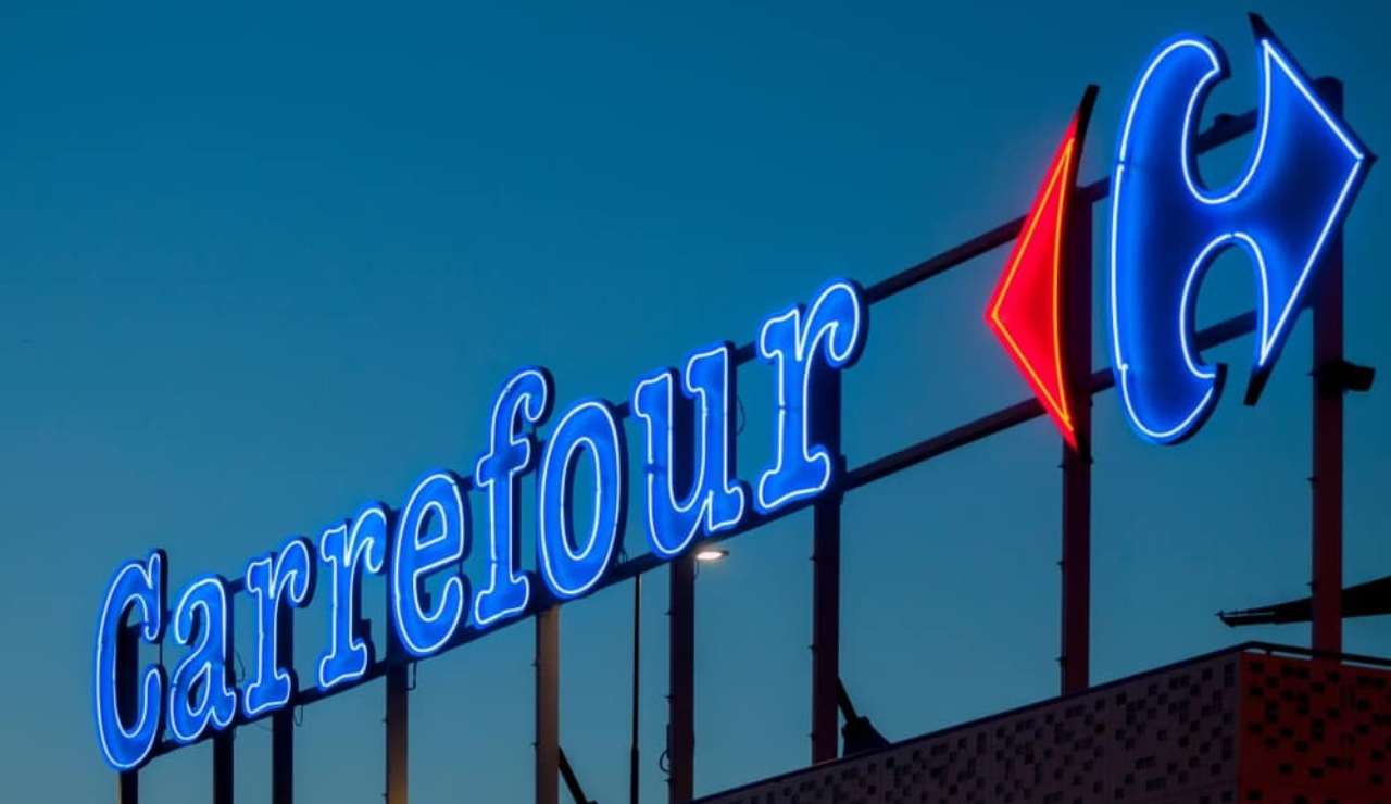 Carrefour, un piano per spingere sul franchising. “Ma non lasceremo l’Italia”