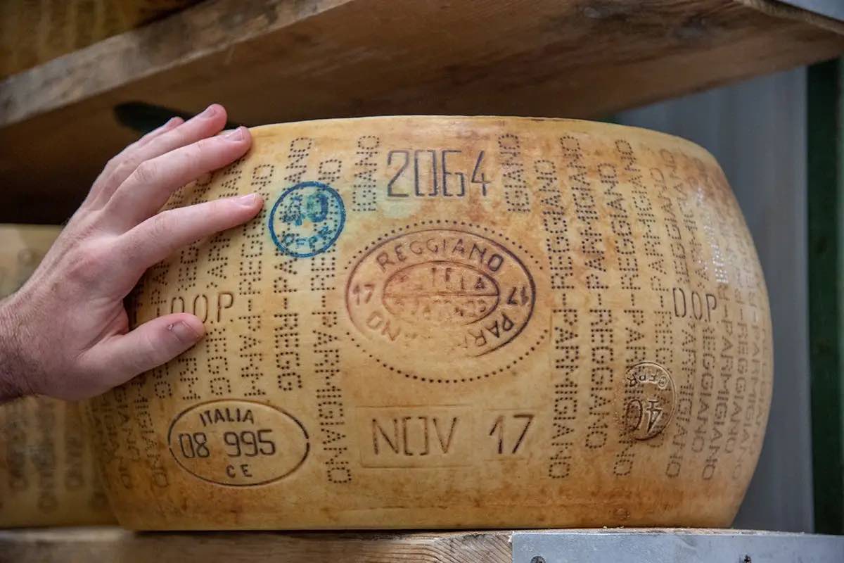 Torna Identità di formaggio, con il Parmigiano Reggiano: a Milano, il 23 aprile