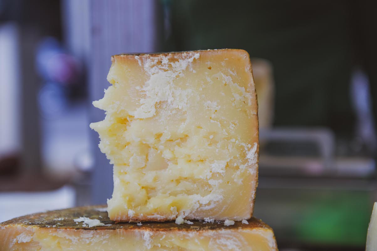 Cina: cala la domanda dairy. Ma nel 2024 è record per l’import di formaggi italiani: +34%